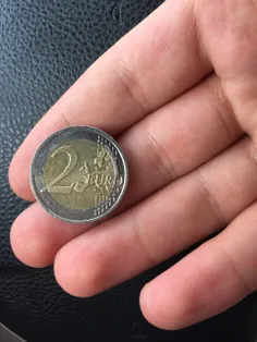 این سکه دو یورویی دقیقا برابر با یارانه یک ماه یک ایرانیه