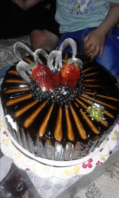 کیک دیشبمون به مناسبت تولد امام حسین