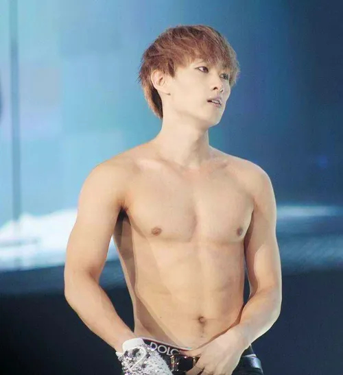 oh my gad😍 😍 😍 😍 😋 😋 😋 😋 😱 😱 😱 😱 hyuk so hot...😍 😍 😍 i lo