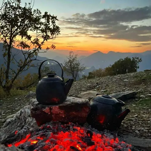 زندگی جریان دارد. ⚘🌹🥀