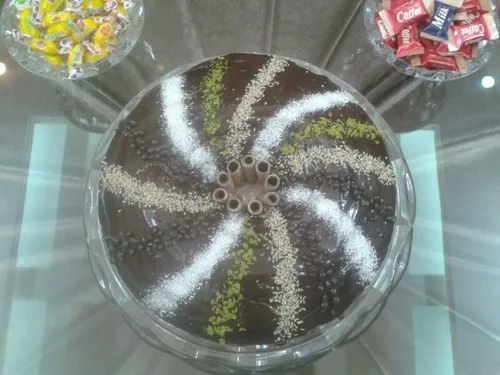 کیک کیک شکلاتی کیک وانیلی شکلات روکش گاناش گاناش تزیین