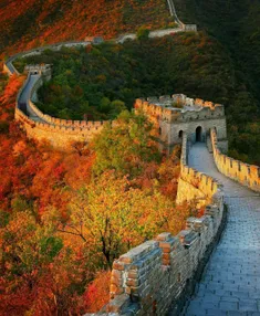🍁  نمای حیرت انگیز پاییزی از دیوار بزرگ چین 😎