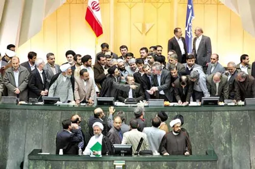 102 نماینده مجلس ایران خواستار توقف اجرای برجام توسط رئیس