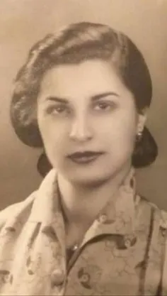 عکس " ماه منیر ناصرزاده (مولا) " مادربزرگ مادری ملکه زیبا