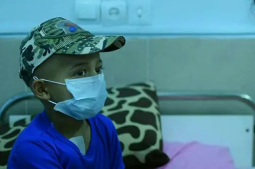 مرتضی کودک سرطانی ۱۰ ساله از خوزستان، آرزو دارد به پرسپول