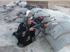 شه ره ژنان و کورانی کورد له بر داعشا خه ریکی خه باته ن