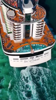 بزرگترین کشتی مسافربری جهان در حال خروج از سواحل میامی فل