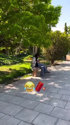 چرا اینطوری حرف میزد😂😂😂😂😂