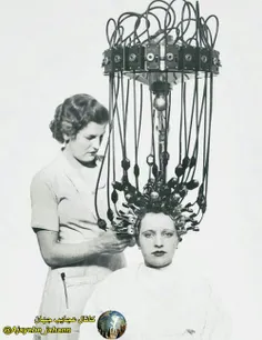 سال ۱۹۳۵: دستگاهی برای موج‌دار کردن دائمی مو: