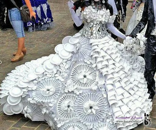 یکی از لباس عروسهای عجیب فردوس برین