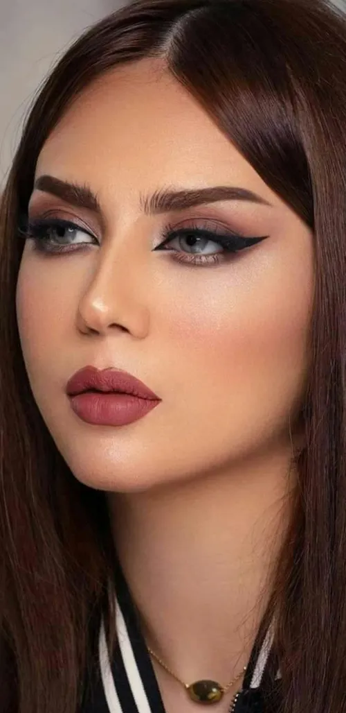 عكب عينك ابد ماعين..... تحله 🌹