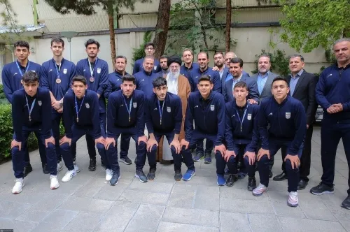 📸 دیدار تیم ملی والیبال دانش آموزی ایران با رهبر انقلاب