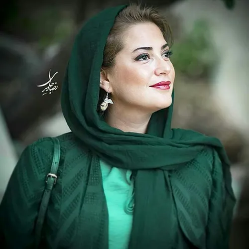 طناز طباطبایی