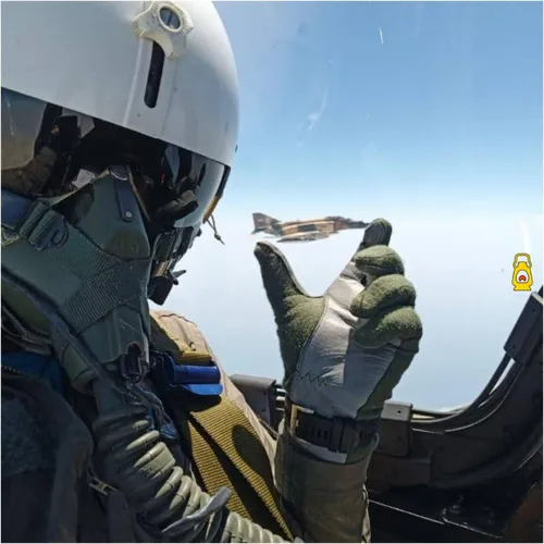 📸 سلفی جالب یک خلبان جنگنده در آسمان در جریان رزمایش ذوال