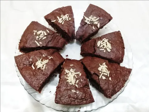 عصرونه کیک خرما😋 🍰