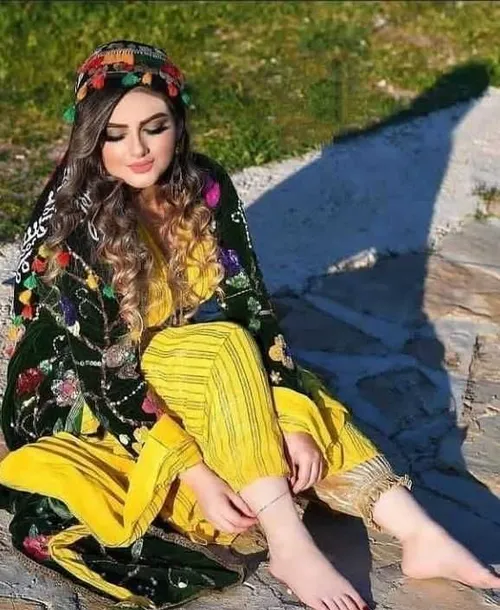 با تو شرابی گوشه ی میخانه می چسبد