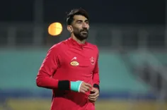 🔴⚽️ حضور بیرانوند با دست گچ‌گرفته در تمرین پرسپولیس