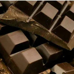 شکلات تلخ به دلیل داشتن میزان بسیار زیادی آنتی اکسیدان و 