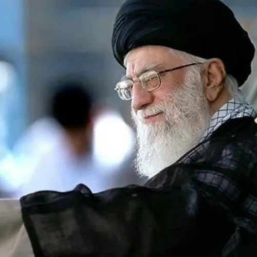 لبیک یا خامنه ای