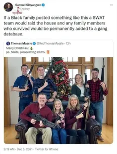 تصویر عجیب نماینده #کنگره_آمریکا؛ عکس خانوادگی با سلاح در کنار درخت کریسمس