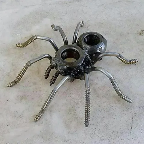خلاقیت با مواد دور ریختنی ساخت عنکبوت با استفاده از پیچ و