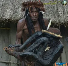 افراد قبیله دانی در گینه نو،جسد مردگان را بوسیله دود #موم
