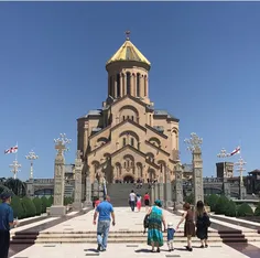 سامِبا بزرگترین کلیسای ارتدکس جهان در #تفلیس