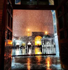 عکسی زیبا از بارش برف در حرم مطهر #امام_رضا(ع).