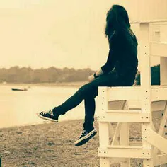 تنهایی قشنگ ترین حس دنیاست چون برای داشتنش نیاز به هیچ کس