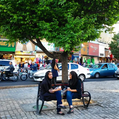 dailytehran life Tehran Iran girls street Valiasr Valiasr