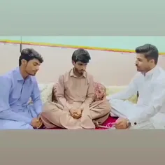 اشکال نداره یزار بزنه داداش بزرگه حق داره🤣