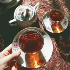 بیست درصد لذت چایی خوردن به اینه که چایی رو یه نفر برات ب