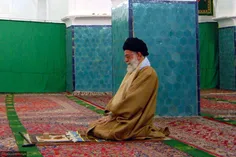 📸  تصویری از رهبر انقلاب در مسجد جامع یزد. ۸۶/۱۰/۱۶