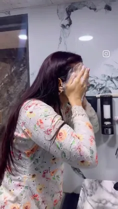 زن خود را آزار ندهید 