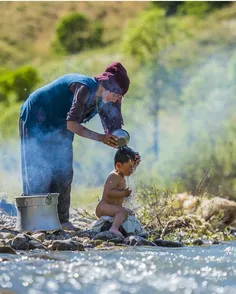 چشمانم را می بندم و به کودکی ام سفر می کنم