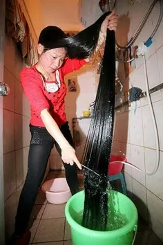 زنی بنام xie Qiuping# از چین دارای بلندترین مو بطول 5 متر