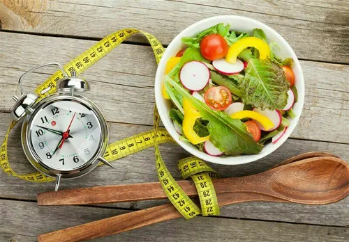 غذا خوردن درمقابل یک آینه می تواند بطور جدی به کاهش مصرف 