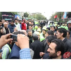حضور دکتر احمدی نژاد در مراسم تشییع پیکر شهید مدافع حرم ع