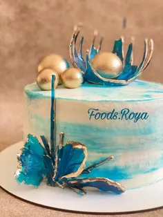 کیک تولد ابر و باد با تزیین کاسه آب نباتی و گوی شکلاتی