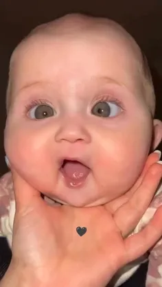 می خوام بگیرم بخورمش اگه مثل منین لایک کنید💞💓💗💕