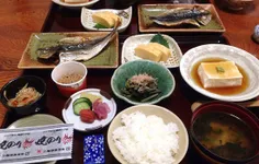 ژاپن: در این کشور سوپ میسو، برنج سفید بخارپز، ترشی سبزیجا