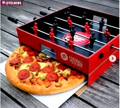 جعبه پیتزا فروشی در آمریکا که فوتبال دستی دارد