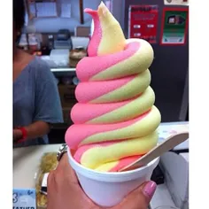 بستنیییییی خوشمزه 