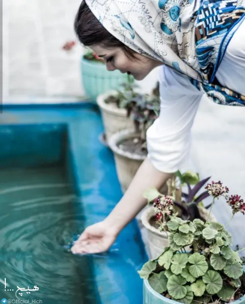 مثل بارانِ بهاری که نمی گوید کِی ،