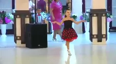 رقص دختر بچه در پاساژ
#رقص 