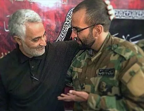 شهید مداوی چند ساعت قبل از شهادت در کنار فرمانده خود....
