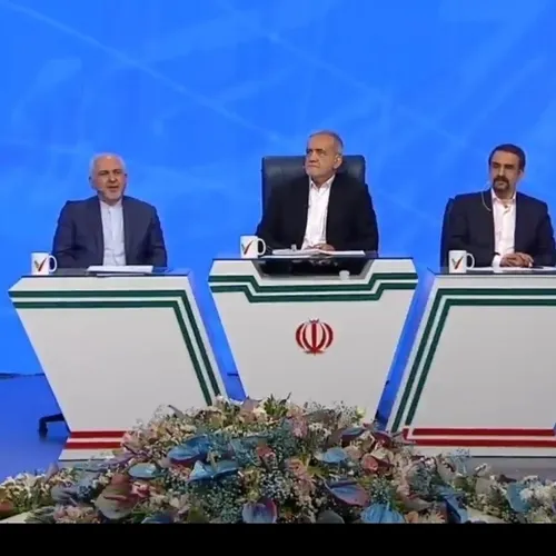 فواد ایزدی: از تجربه دولت روحانی درس بگیرید