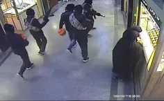 حمله و سرقت مسلحانه در یک پاساژ طلا فروشی در پاساژ اصحاب 