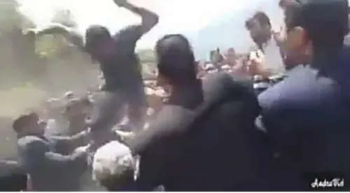 حمله به ماشین روحانی در بازدید از معدن یورت همراه فیلم