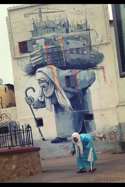 یکی از خیابان های کازابلانکا؛ نقاشی دیواری از پیرزنی که ق